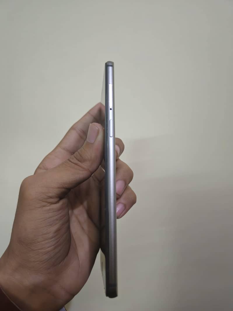 One Plus 3T 4