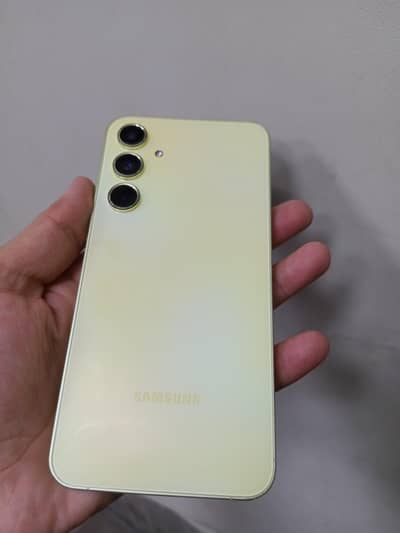 Samsung Mobile A55 5G 2.5 month used