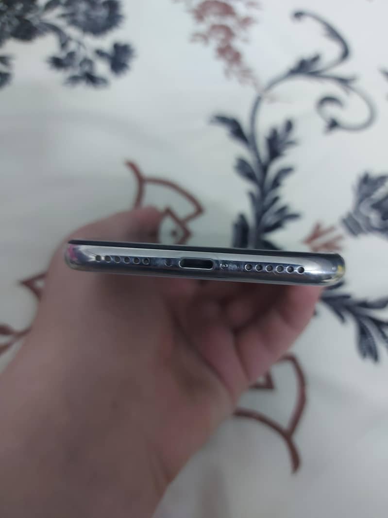 Apple iPhone X 0