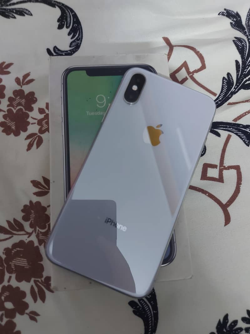 Apple iPhone X 4