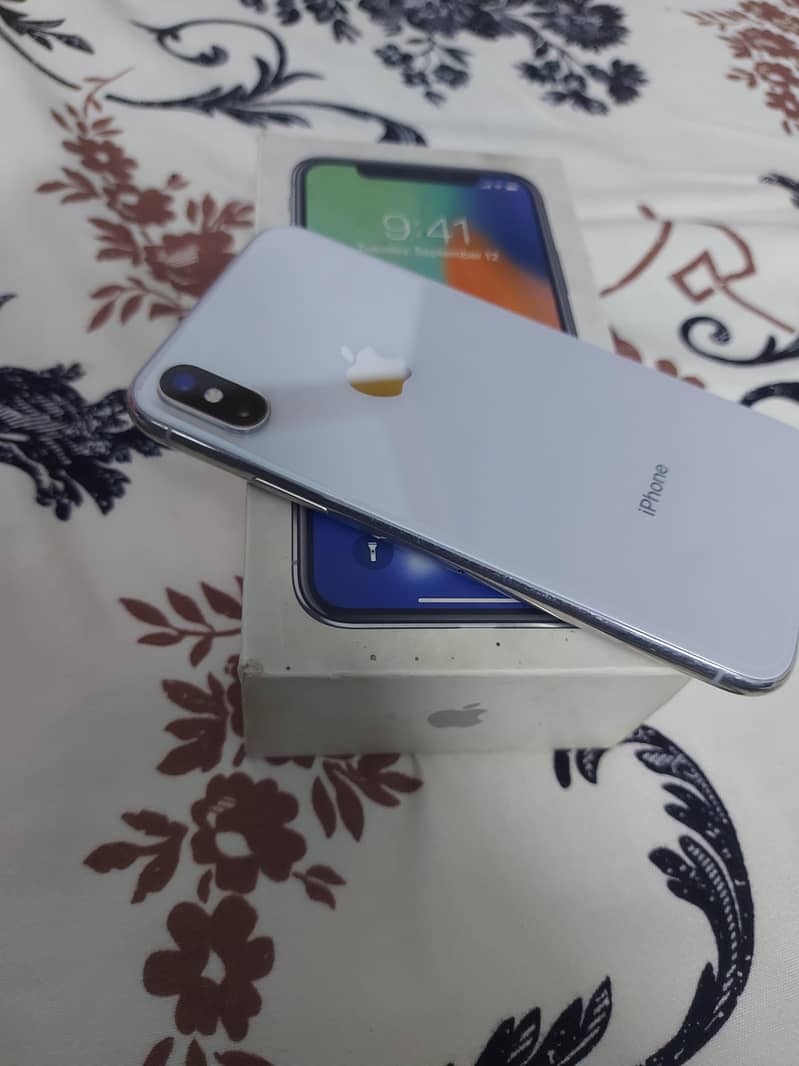Apple iPhone X 5