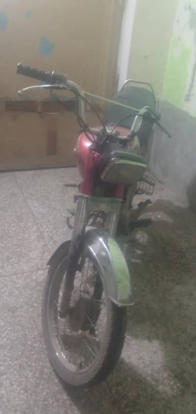 dhoomCD70