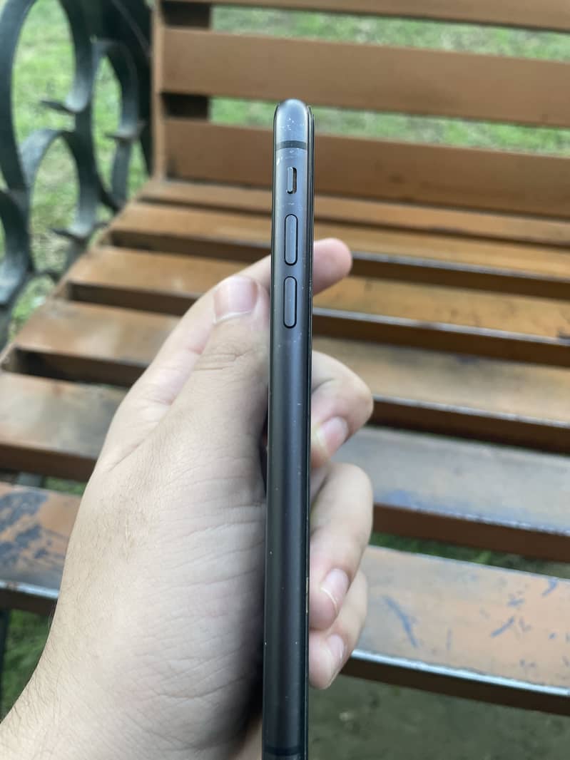 Apple iPhone 11 1