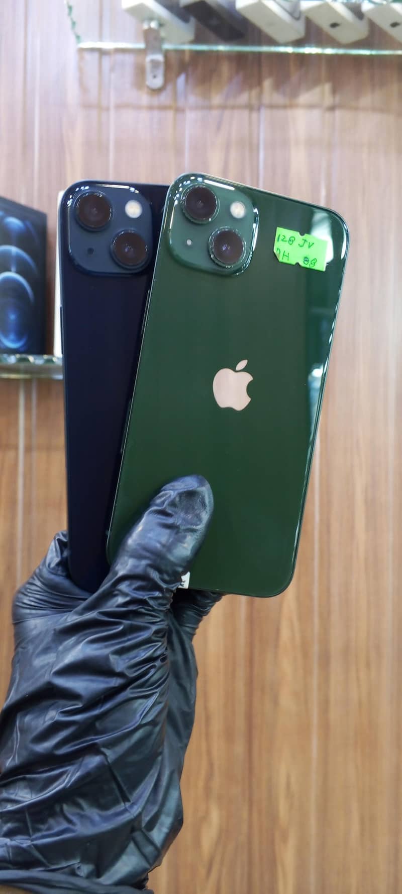 Apple iPhone 13 0
