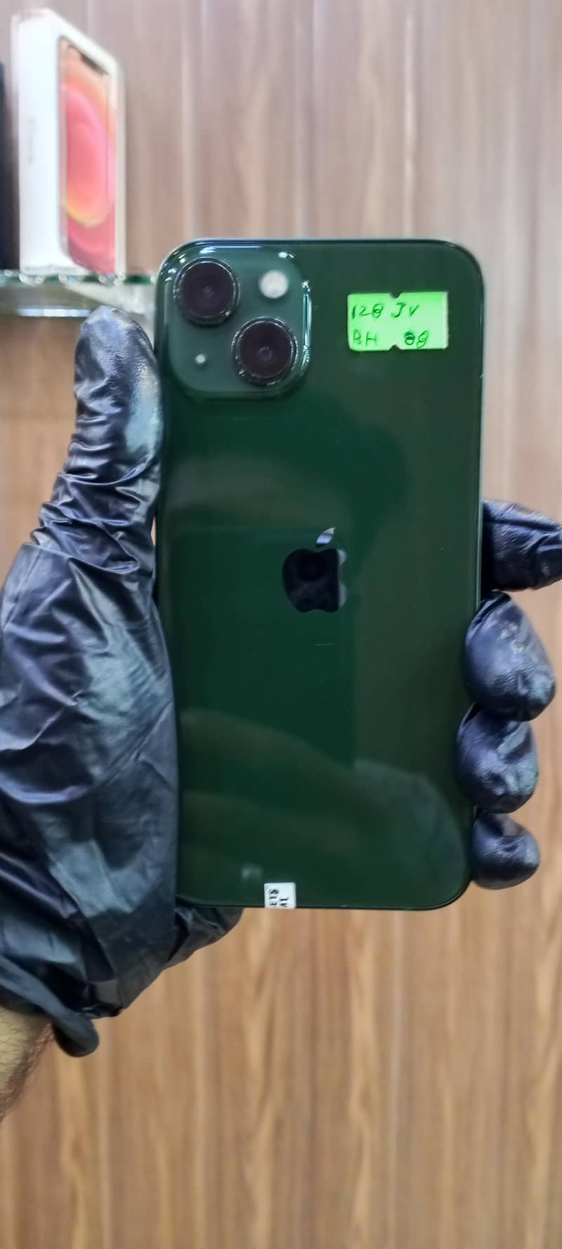 Apple iPhone 13 1