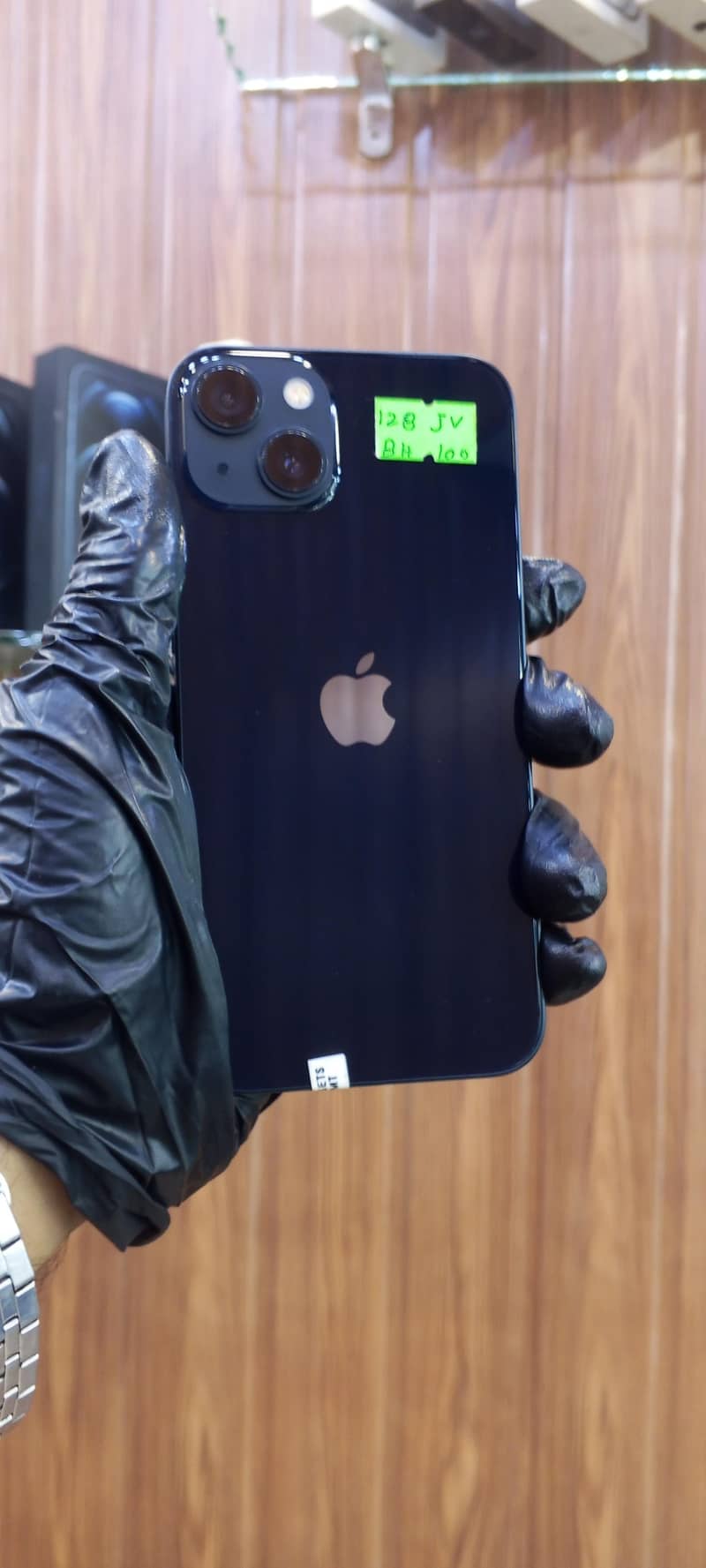 Apple iPhone 13 7