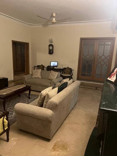 2 Kanal Luxury House for Sale in Lahore Cantt Abid Majeed Road
