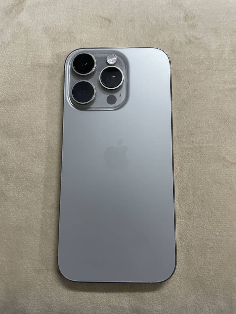 Apple iPhone 16 Pro 0