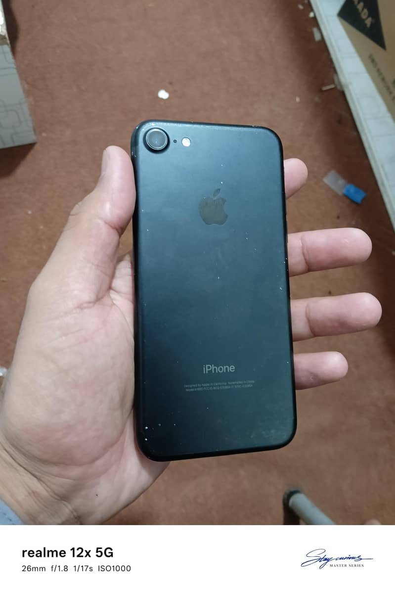 Apple iPhone 7 2