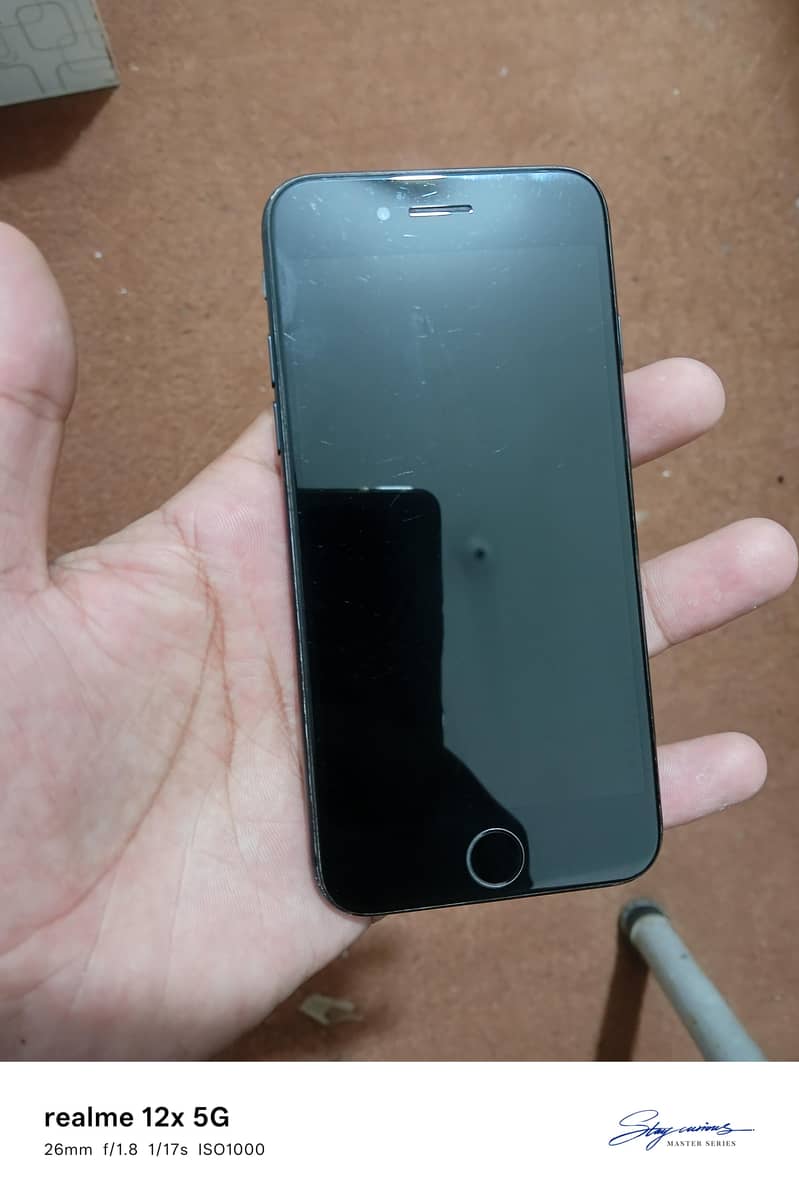 Apple iPhone 7 3