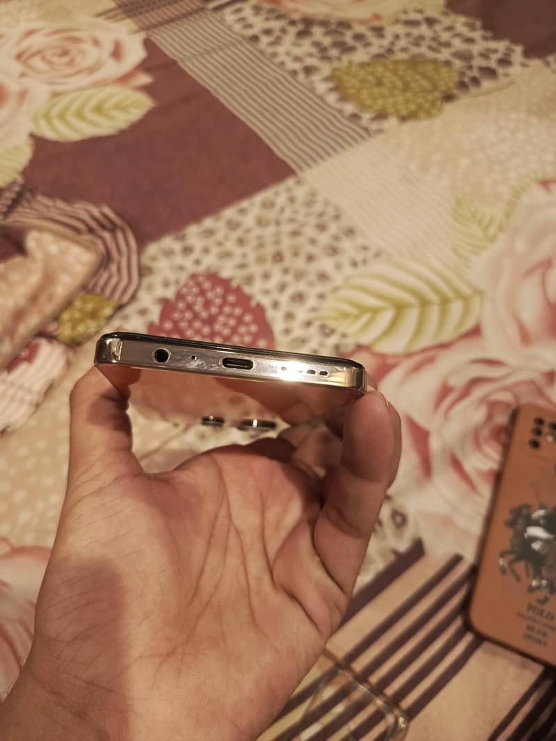 Infinix Note 30 7