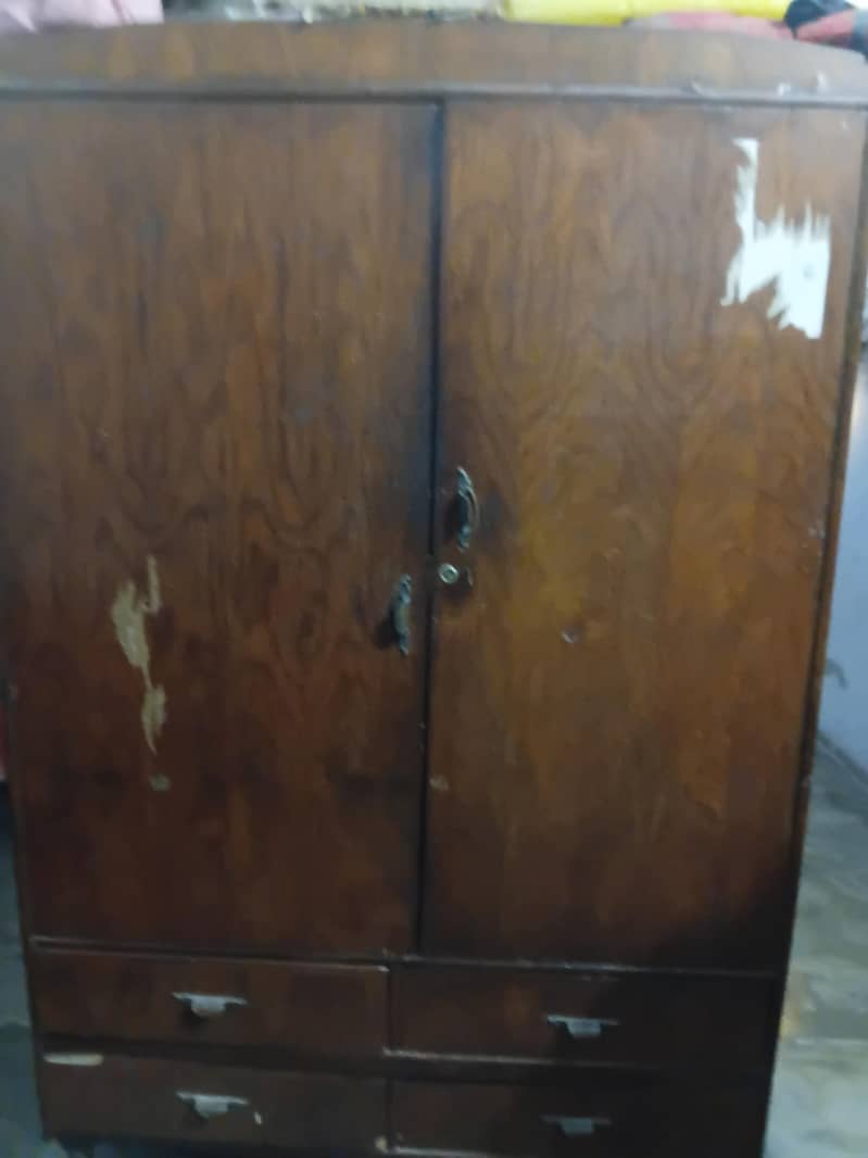 2 door cupboard 0