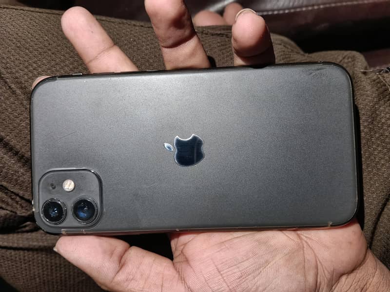 Apple iPhone 11 0