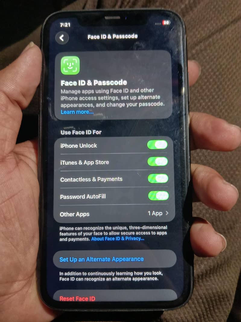 Apple iPhone 11 4