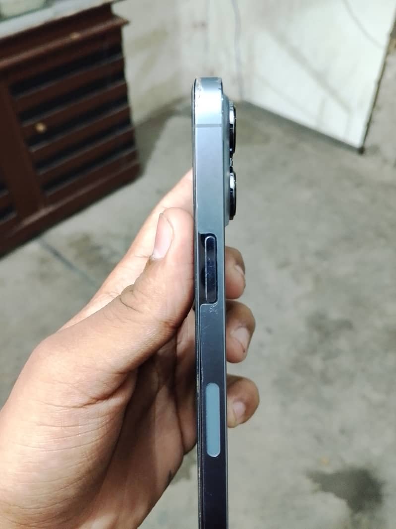 Apple iPhone 13 Pro 1
