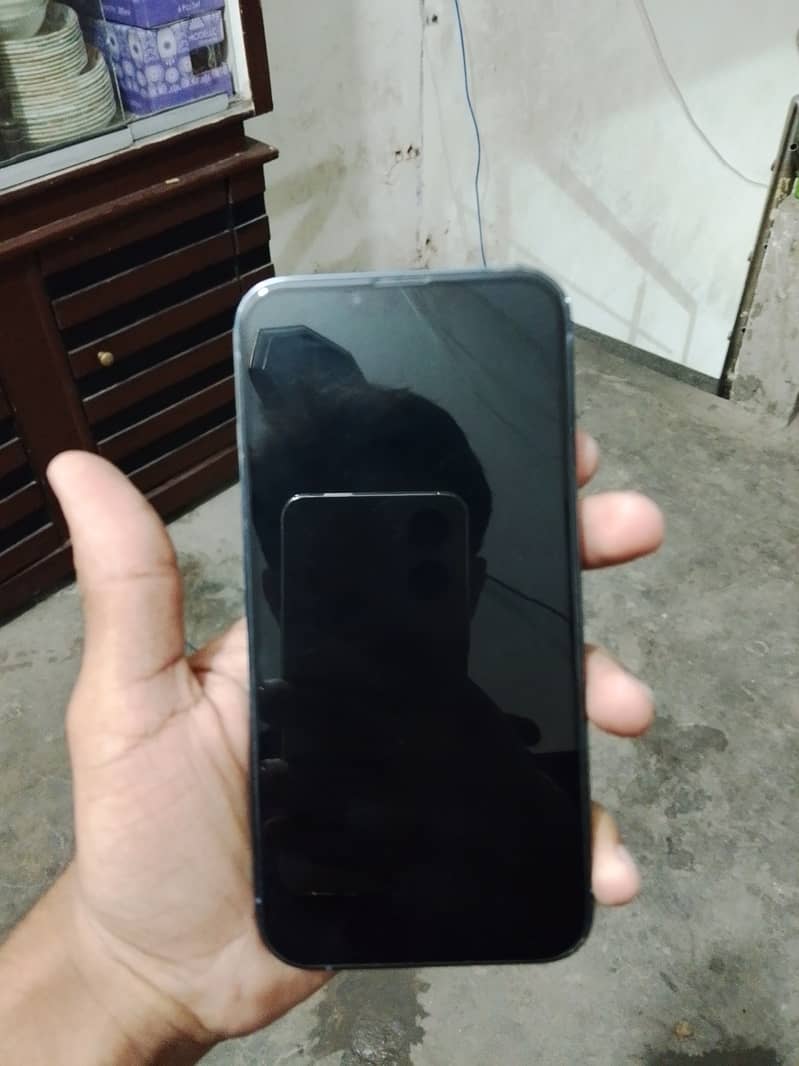 Apple iPhone 13 Pro 2