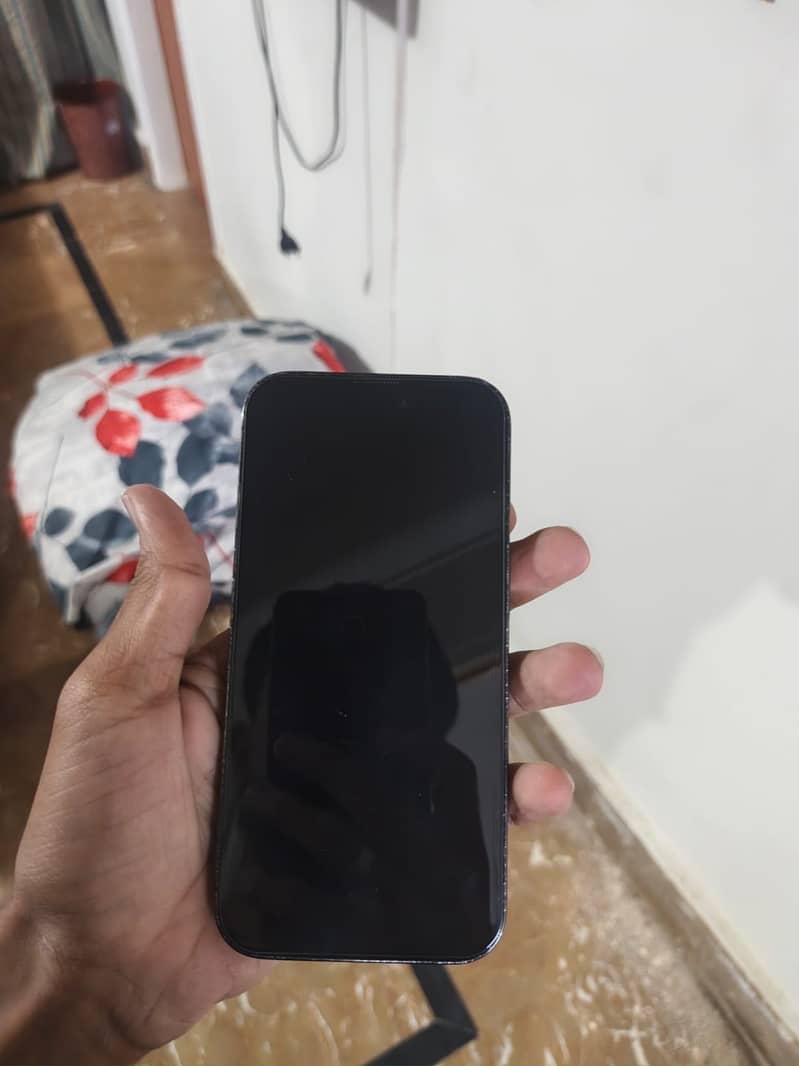 Apple iPhone 14 Pro 0