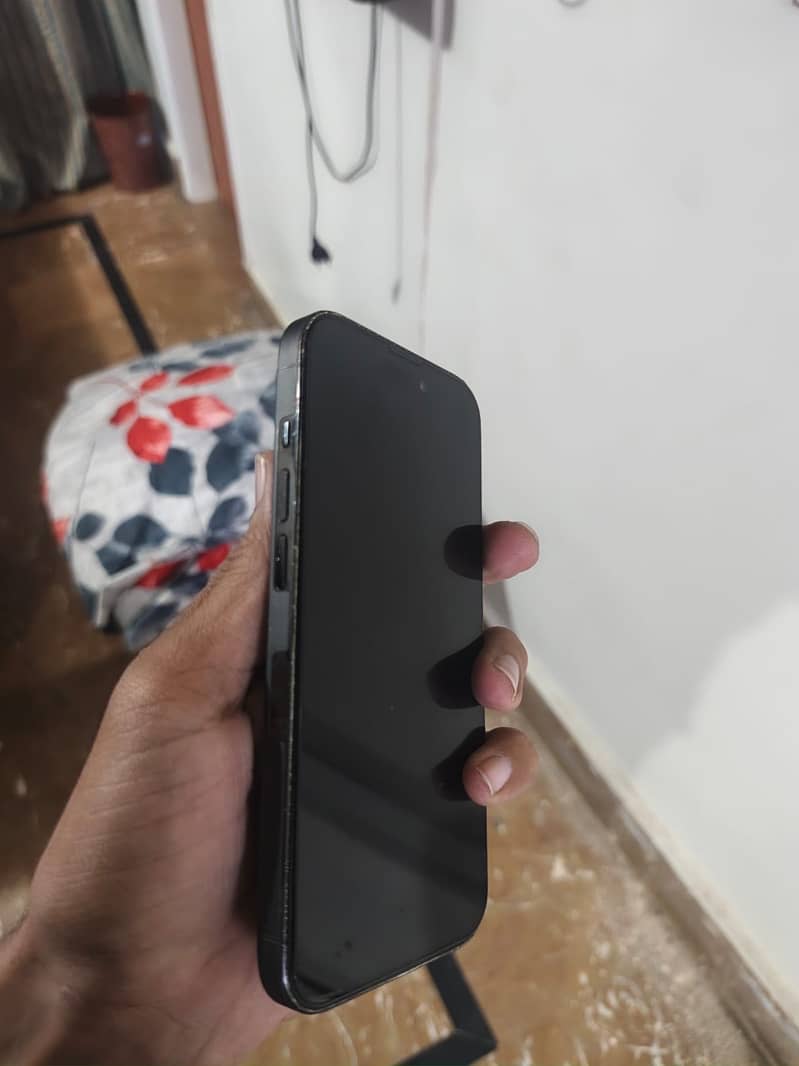 Apple iPhone 14 Pro 4