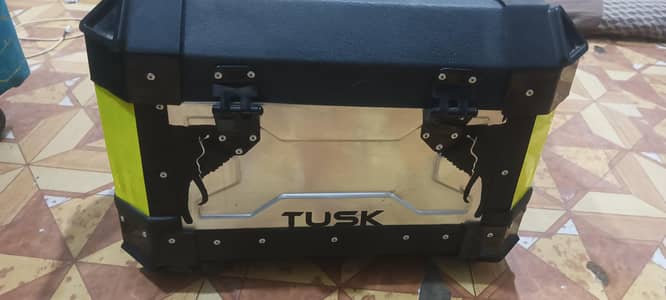 45L Top Box Tusk