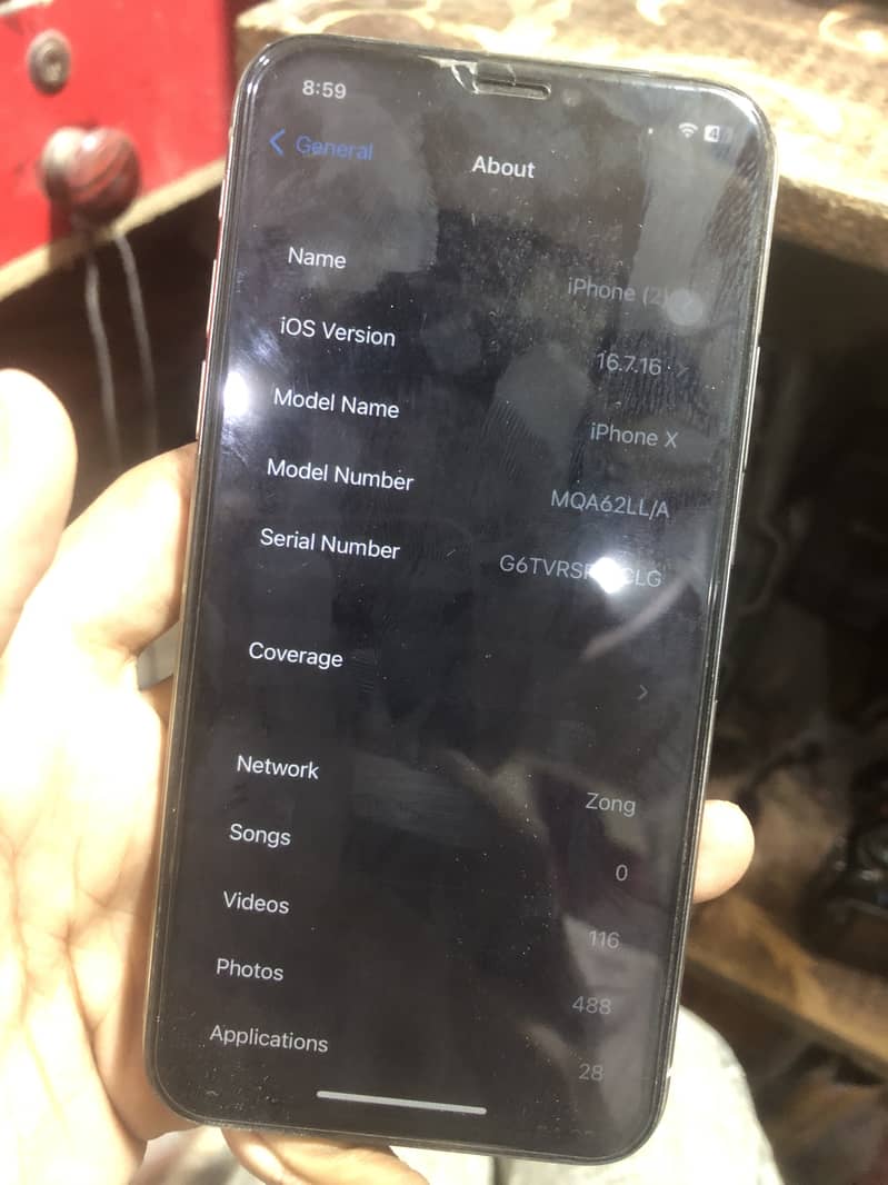 Apple iPhone X 4