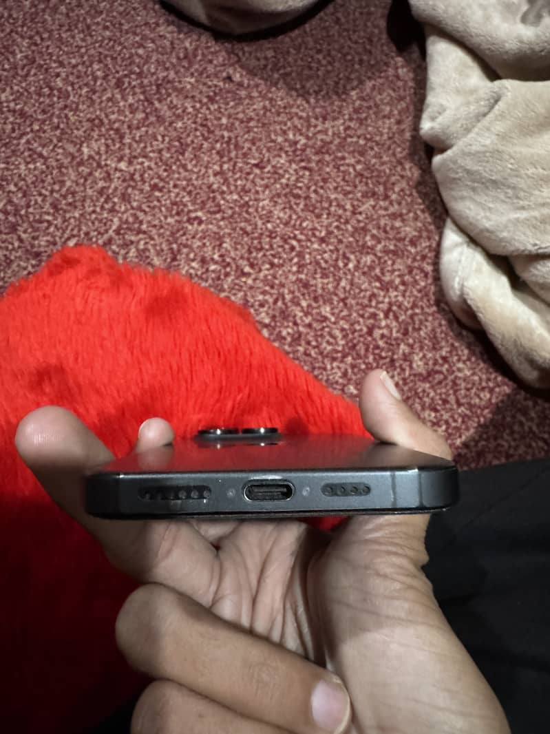 Apple iPhone 15 Pro Max 1