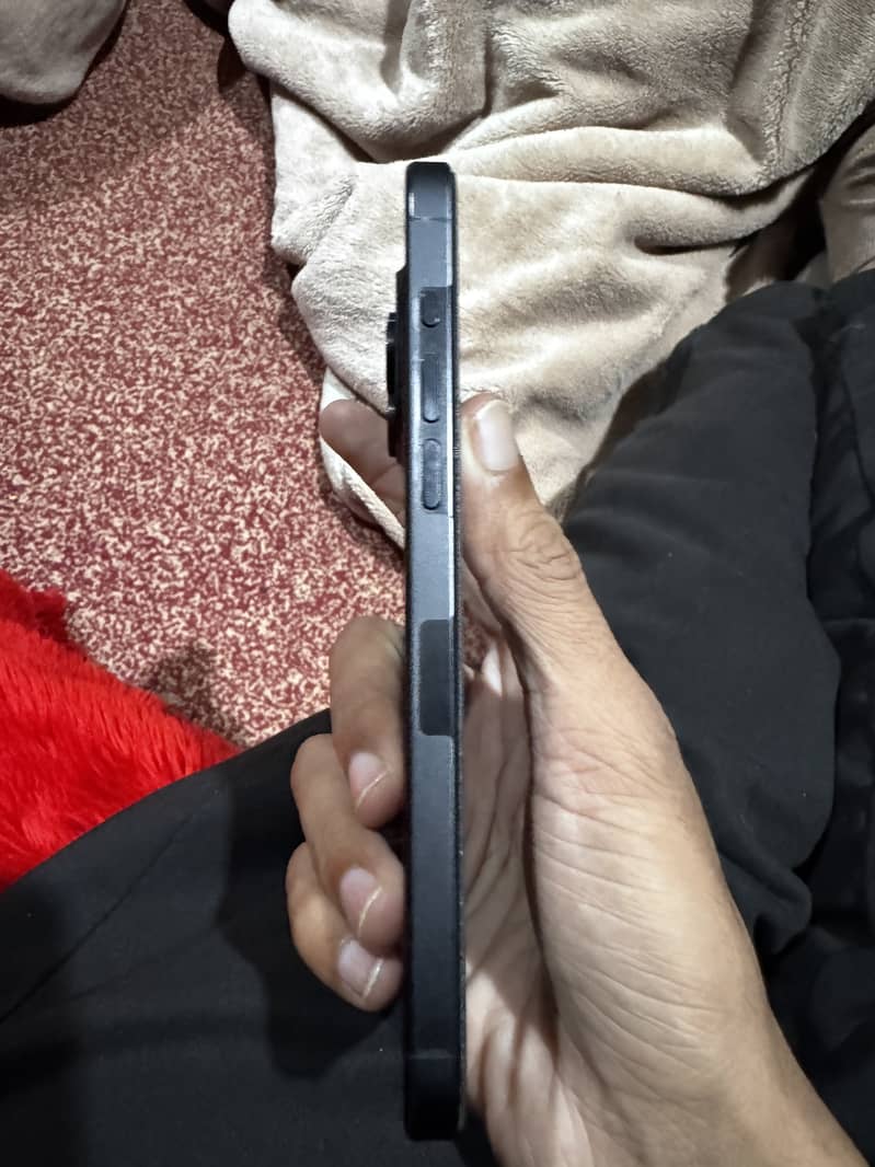 Apple iPhone 15 Pro Max 4