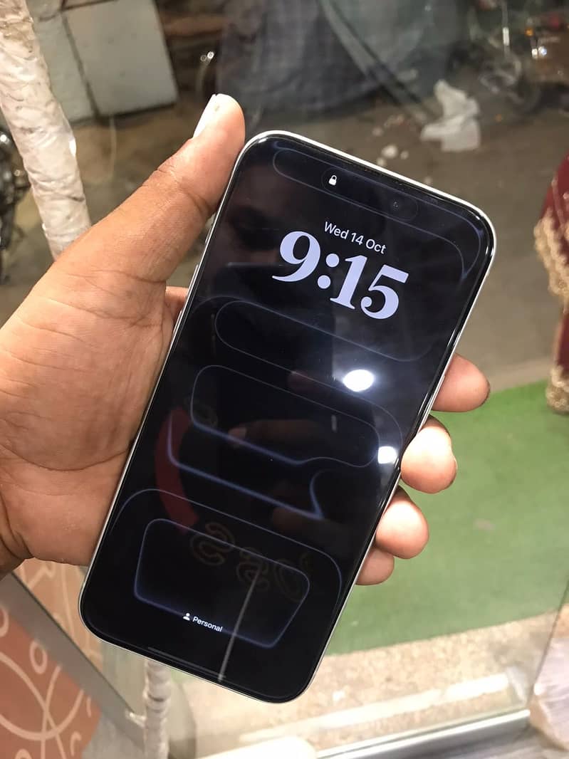 Apple iPhone 17 Pro Max 1