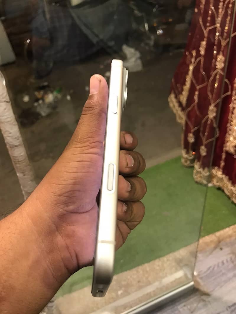 Apple iPhone 17 Pro Max 3