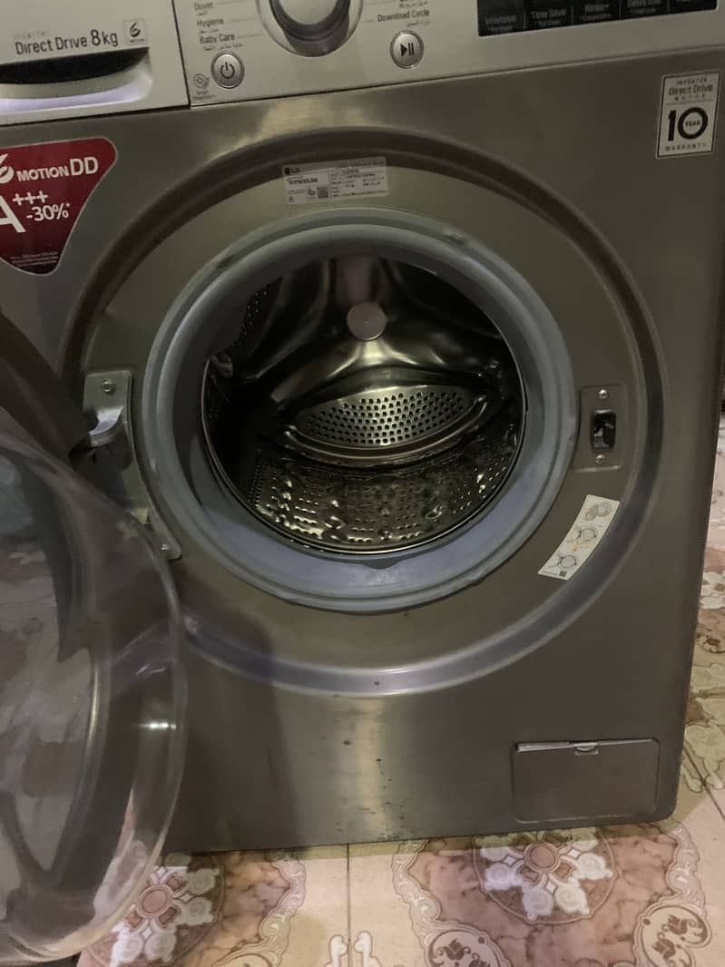 Automatic LG washing machine 1