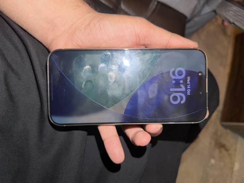 Apple iPhone 15 Pro Max 2