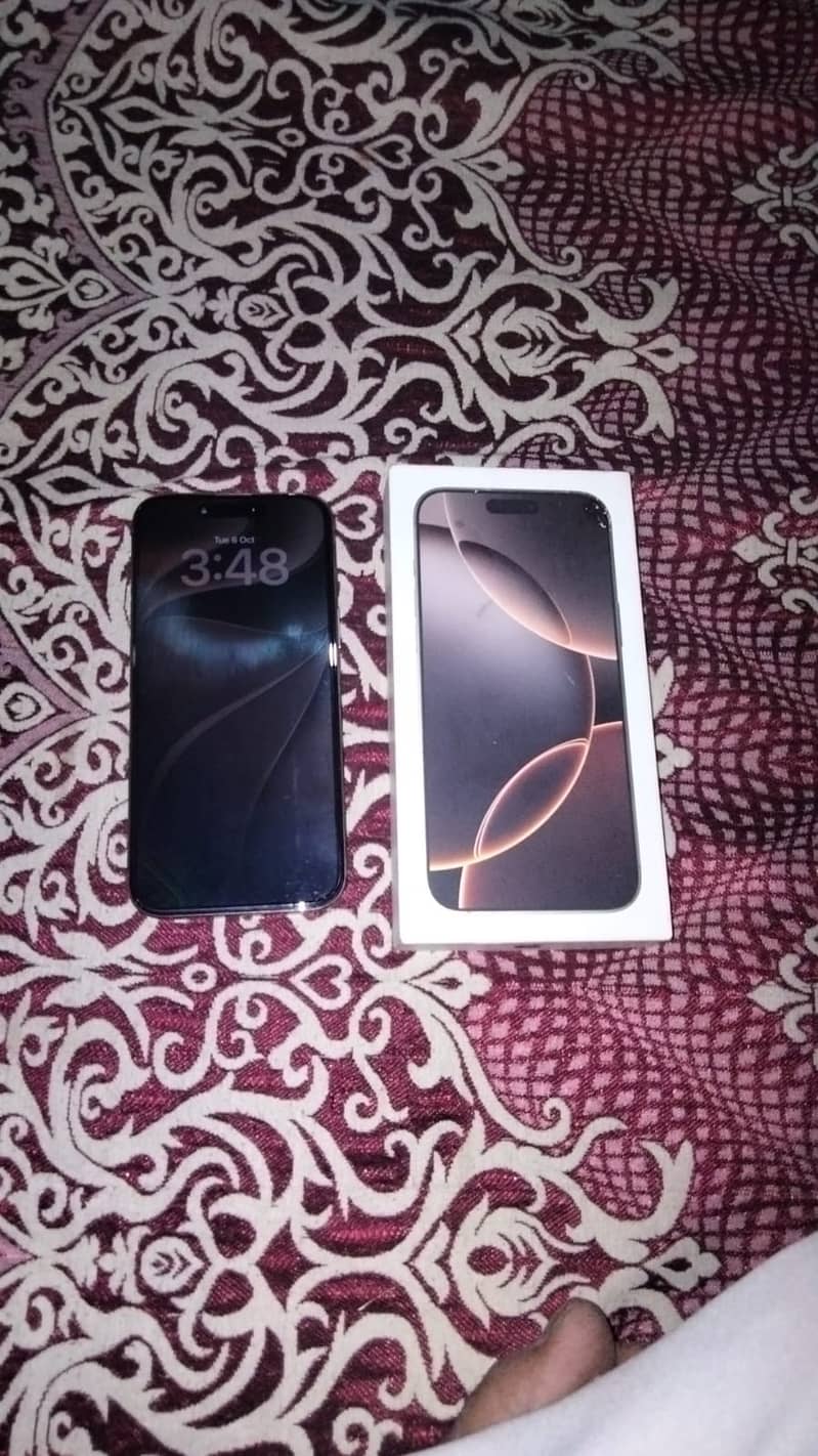 Apple iPhone 16 Pro Max 1