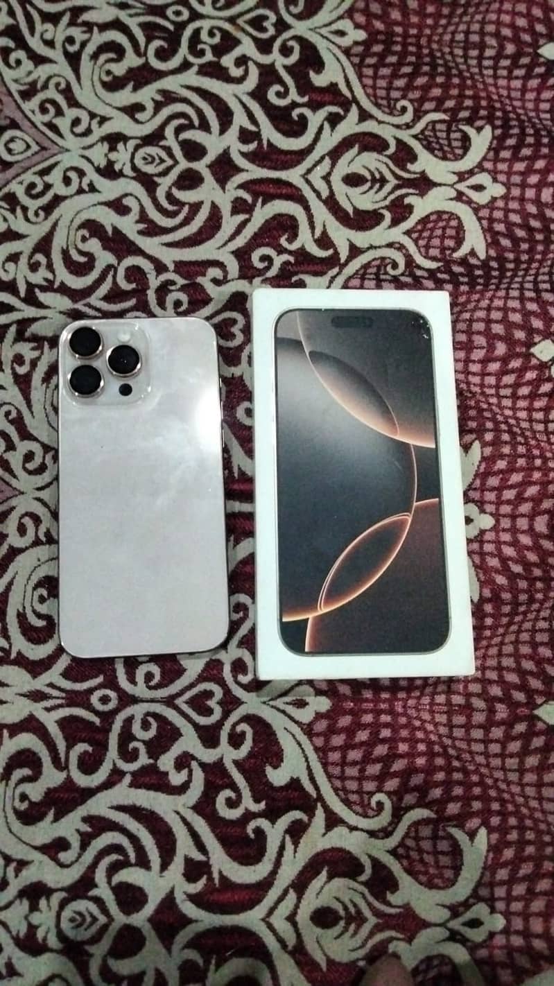 Apple iPhone 16 Pro Max 2