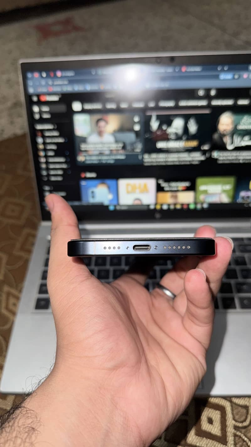 Apple iPhone 15 Pro Max 1
