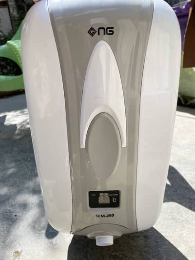 NG Fast Electric Water Heater SEM-250 - 10/10 Condition