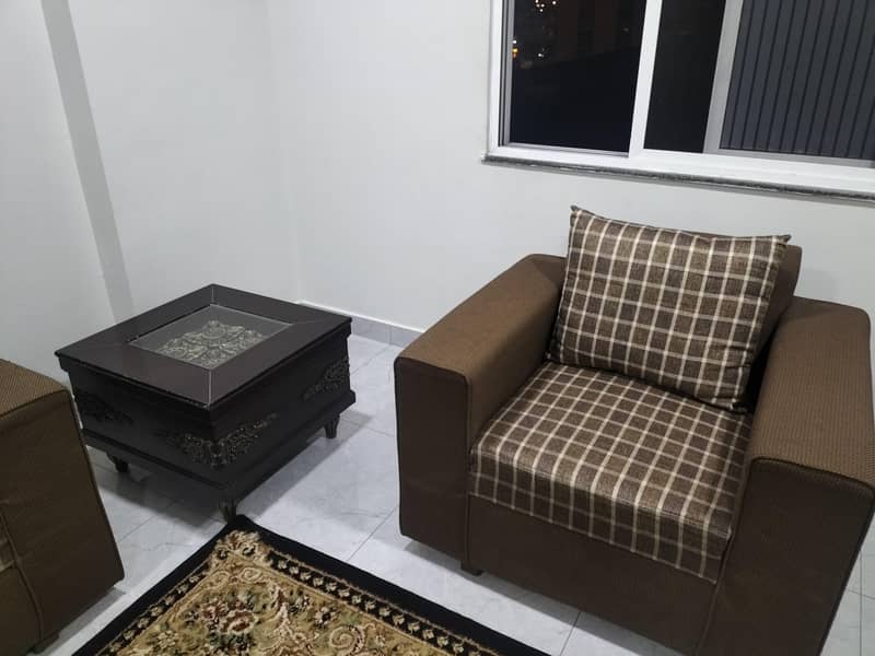sofa with table excellent condition 4