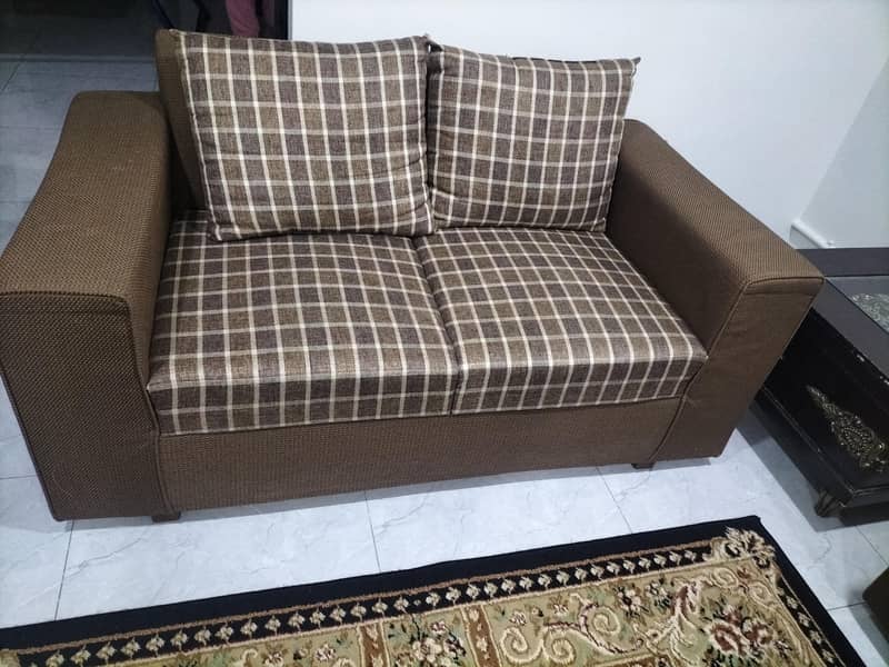 sofa with table excellent condition 7