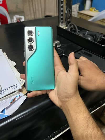 Tecno CAMON 40 Pro