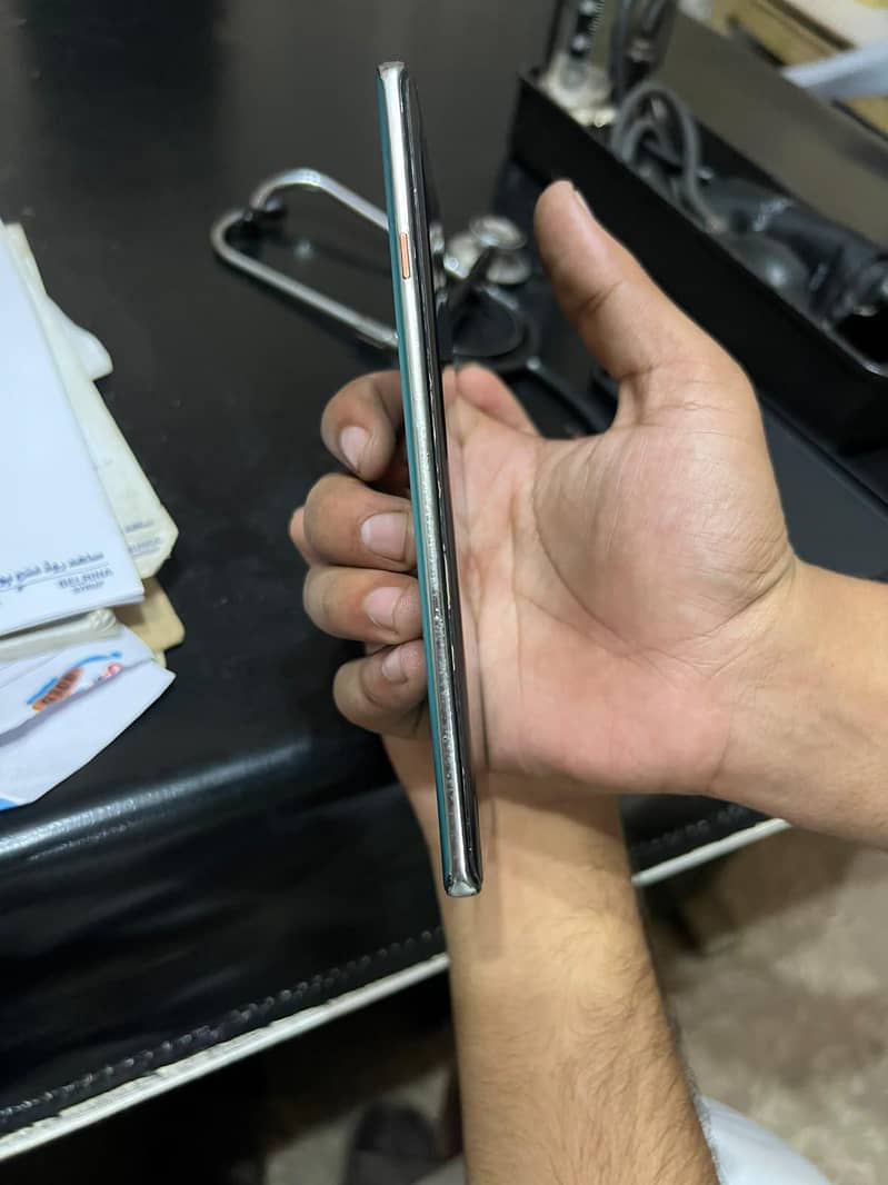 Tecno CAMON 40 Pro 3