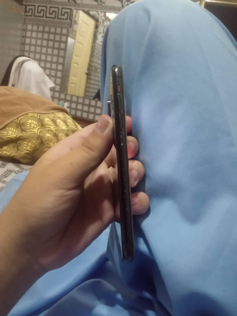 Apple iPhone X 1