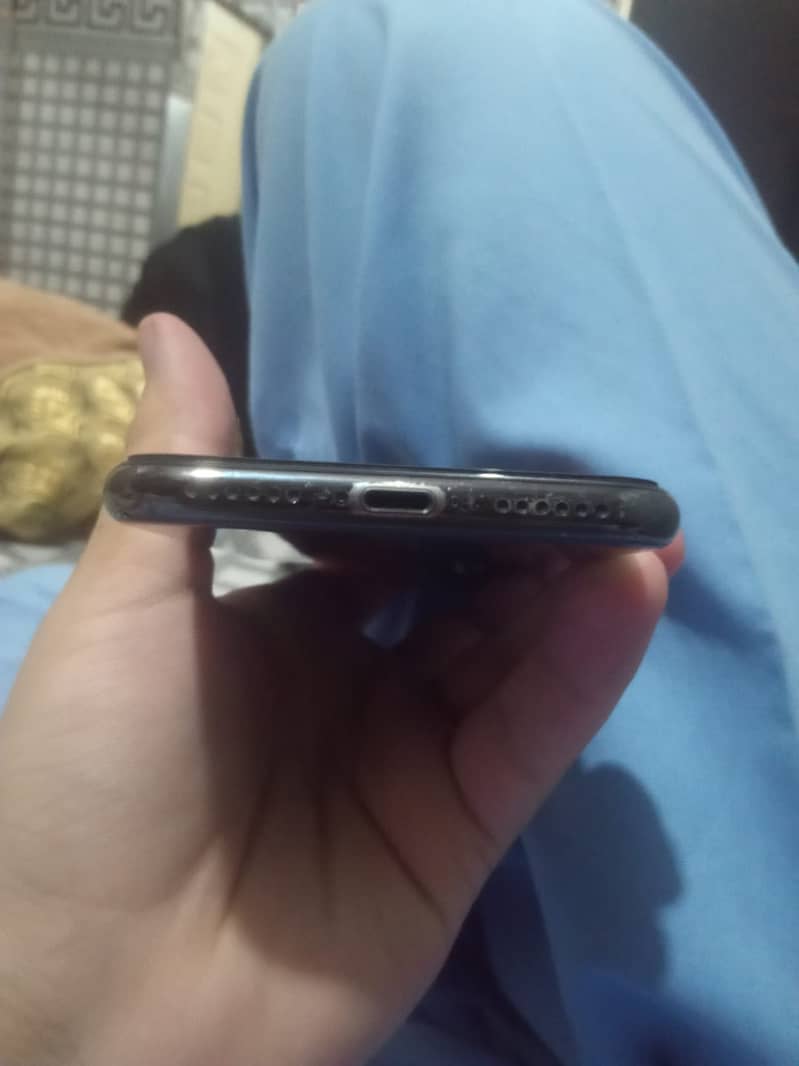 Apple iPhone X 2