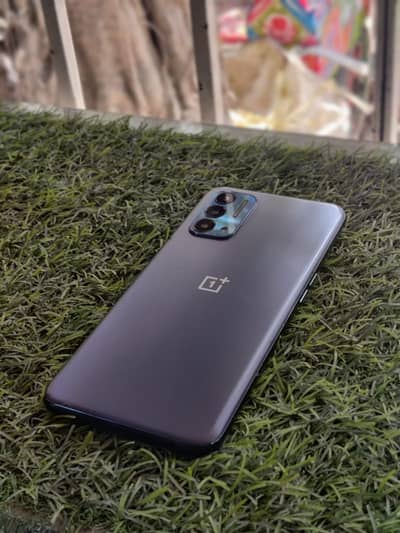 one plur N200 5g 4/64GB fresh condition