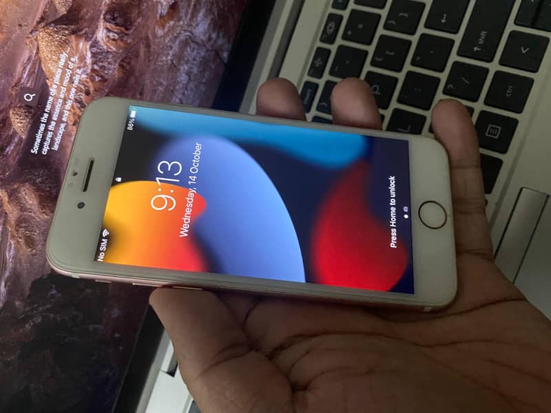 Apple iPhone 7 0