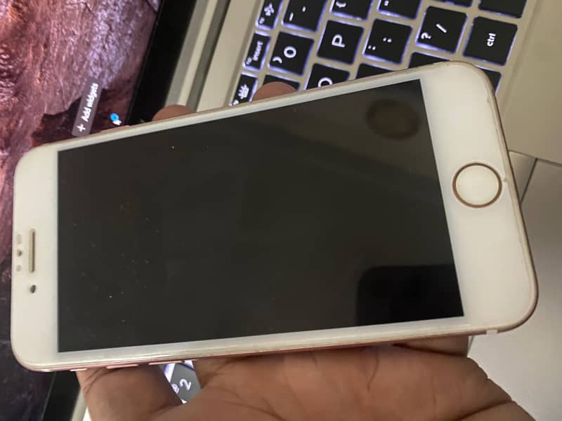 Apple iPhone 7 1