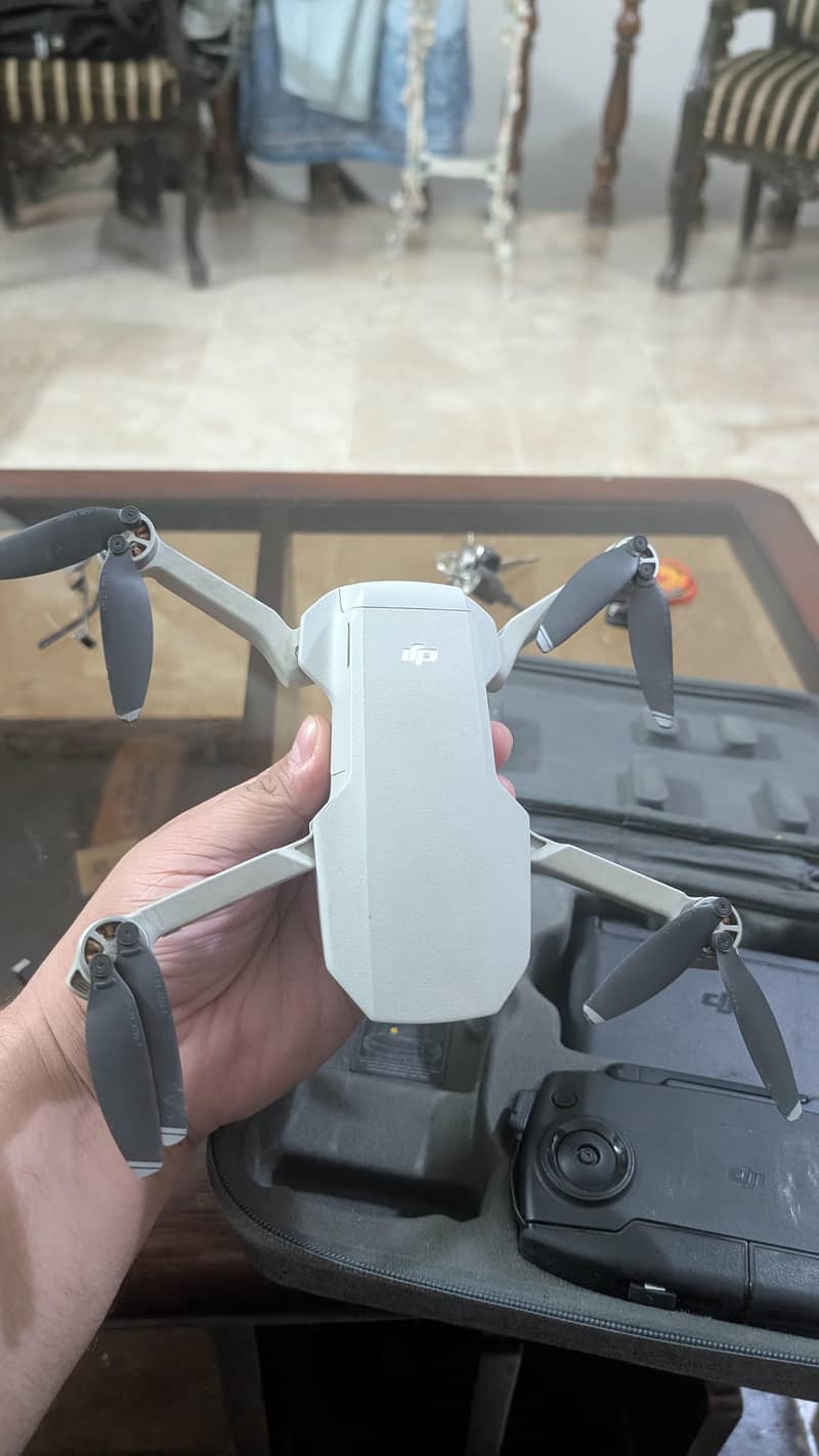 DJI Mini with Complete Box 5