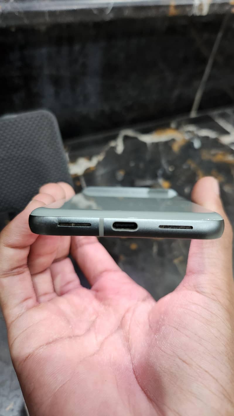 Google Pixel 8 2
