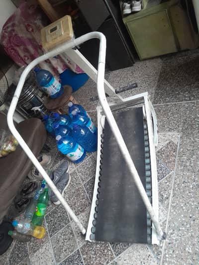 Manual treadmill