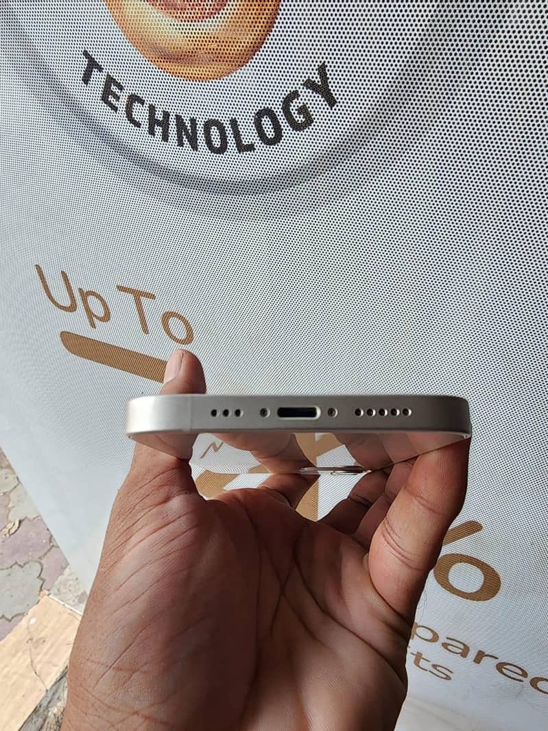 Apple iPhone 12 7