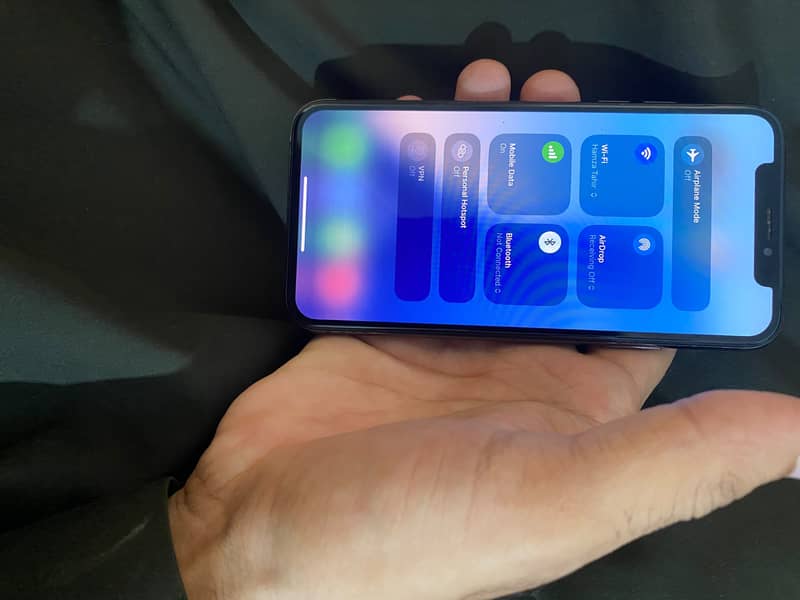 Apple iPhone Xs 4