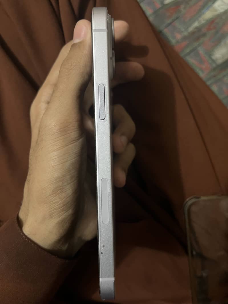 Apple iPhone 14 plus 1