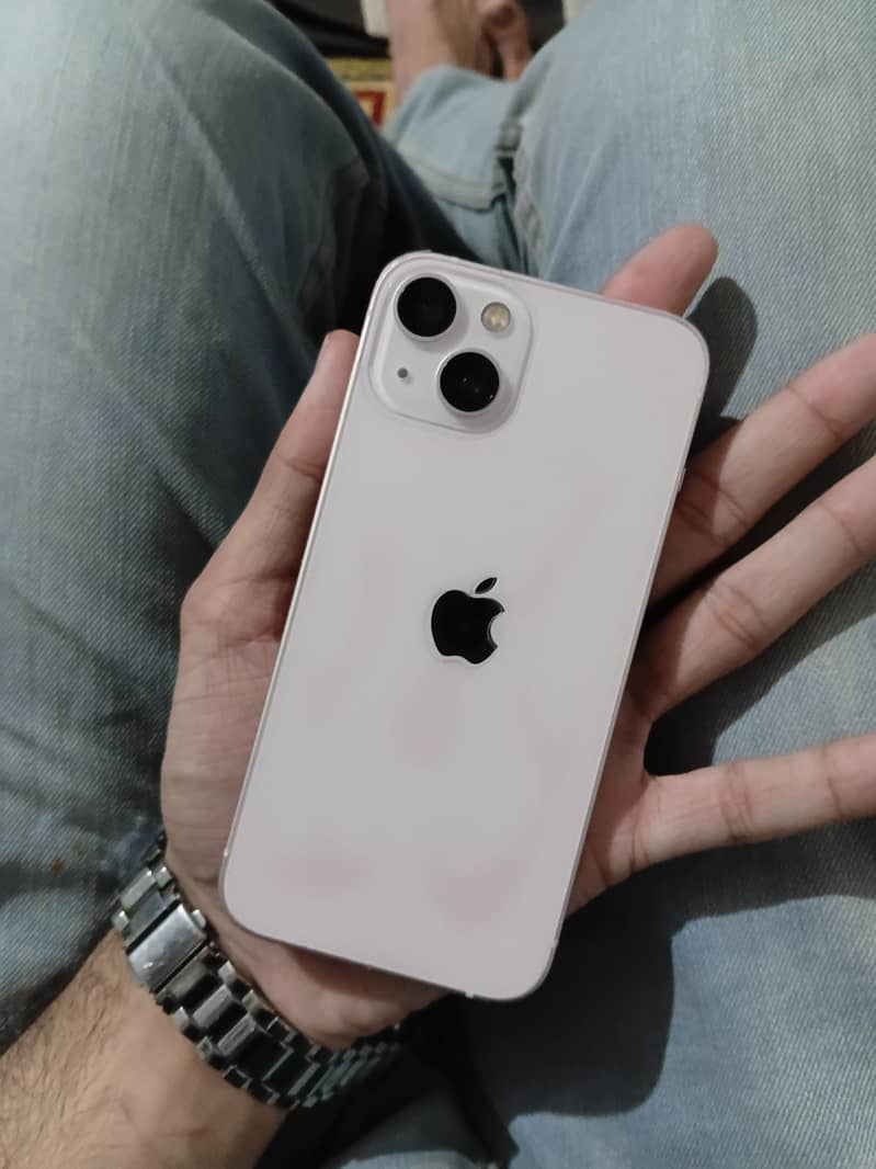 Apple iPhone 13 1